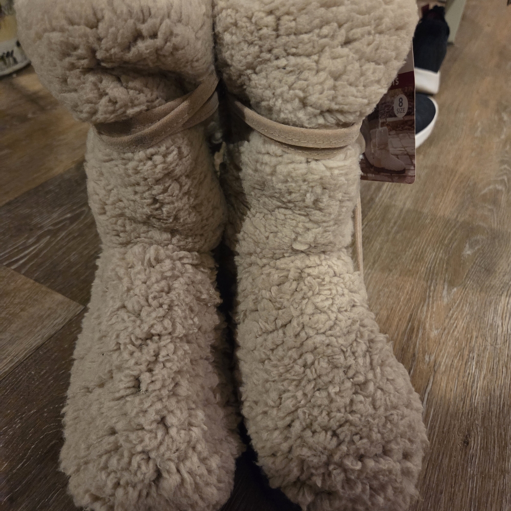 Muk Luks Tan Plush Winter Boots
